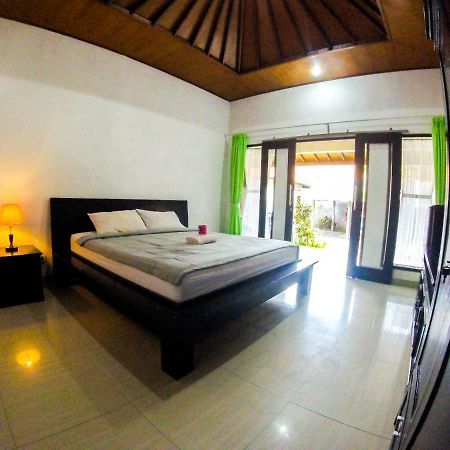 Widi Homestay Canggu Exteriör bild