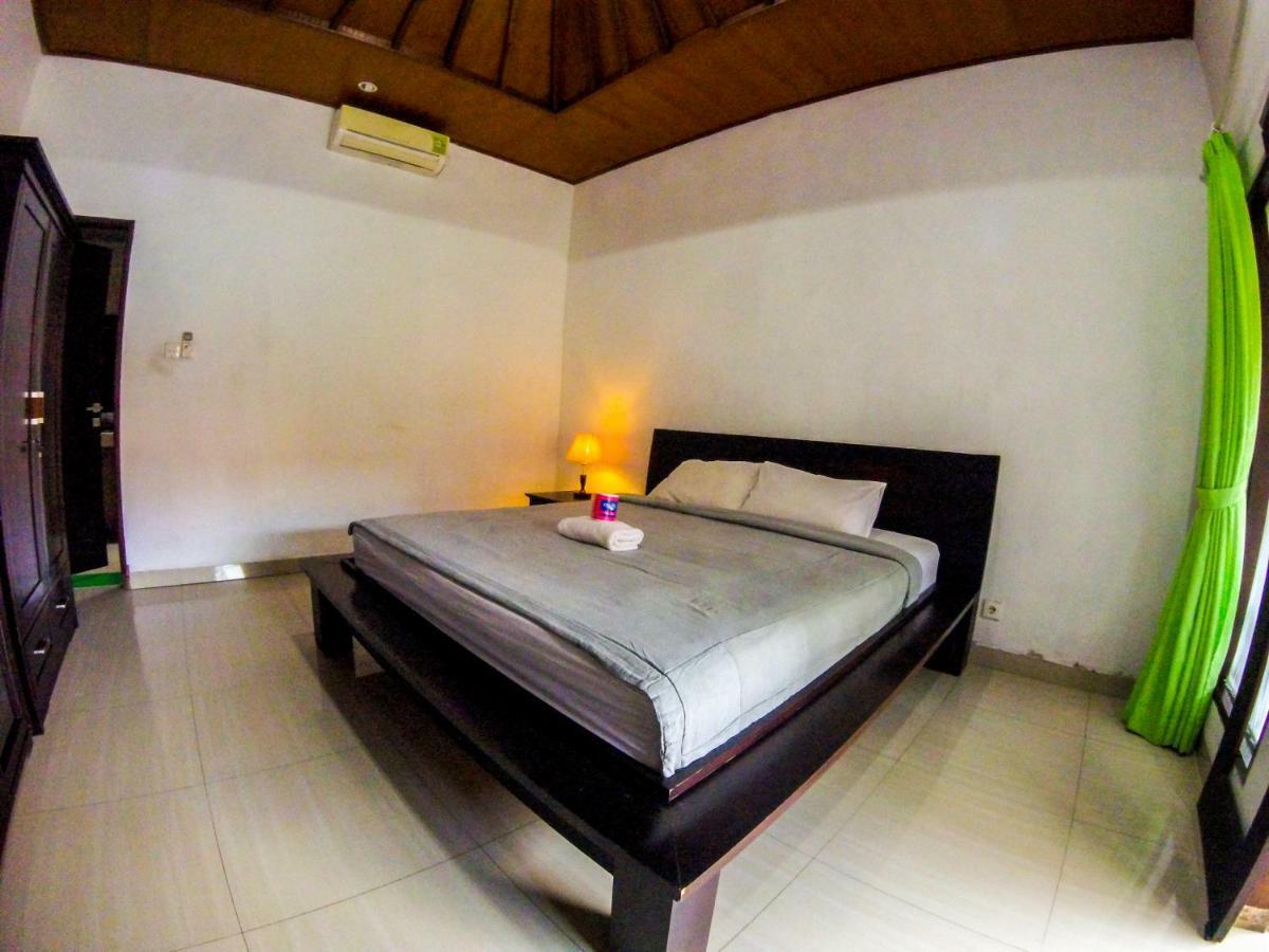 Widi Homestay Canggu Exteriör bild